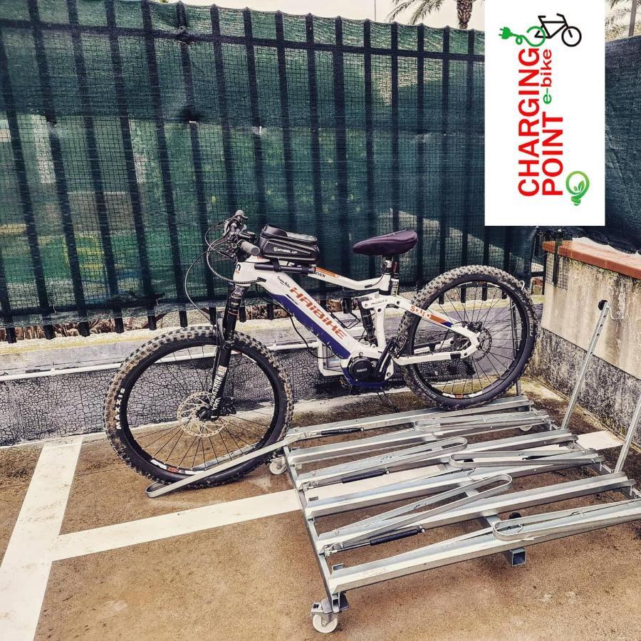 Residence Colibri Family & Bike Loano Exterior foto